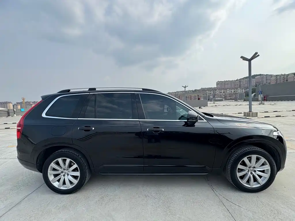 Volvo XC90 2017 — фото 4