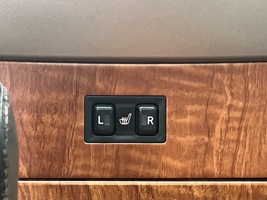 Toyota Camry 2010 — фото 14
