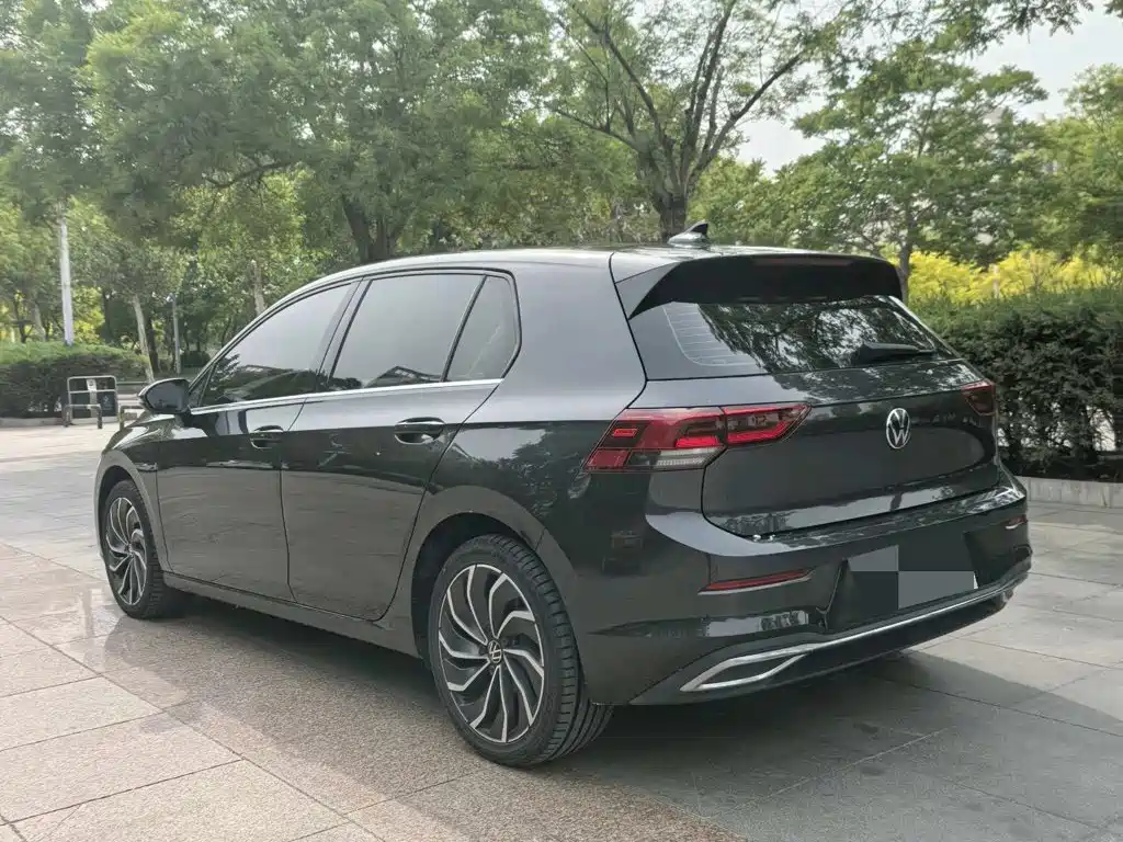 Volkswagen Golf 2023