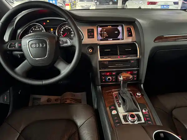 Audi Q7 2012