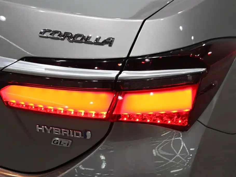 Toyota Corolla 2019 — фото 8