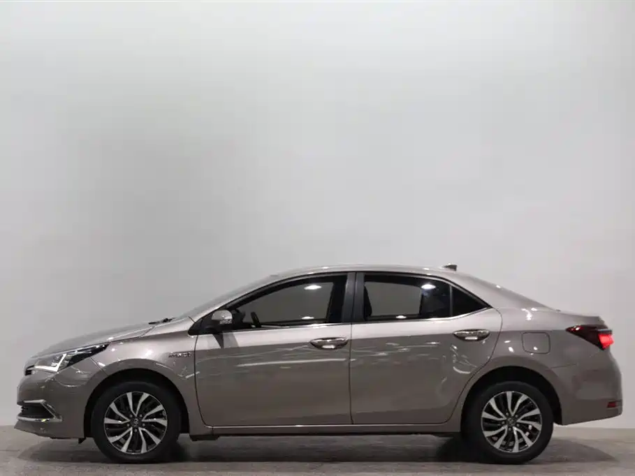 Toyota Corolla 2019 — фото 3