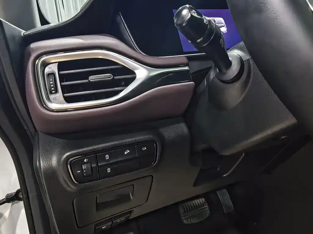 GAC Trumpchi M6 2022 — фото 15
