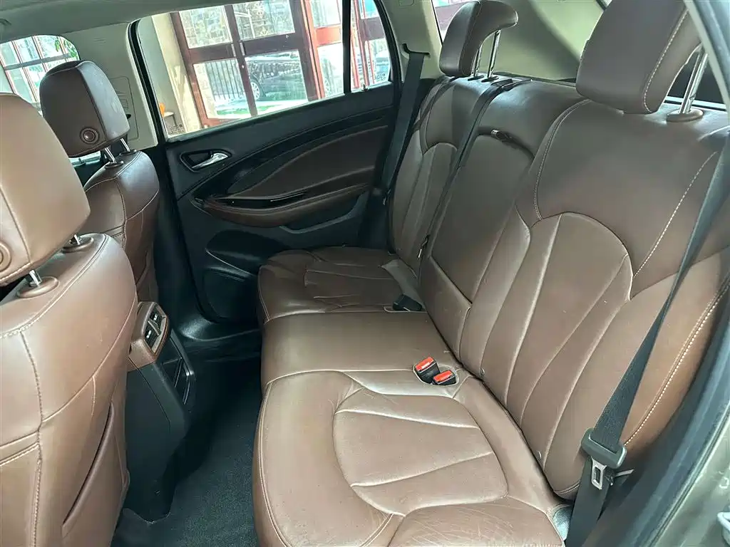 Buick Envision Plus 2017 — фото 20