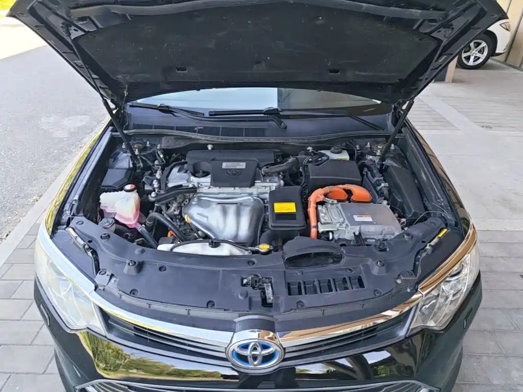 Toyota Camry 2015 — фото 20
