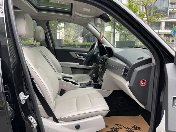 Mercedes-Benz GLK-Class 2010