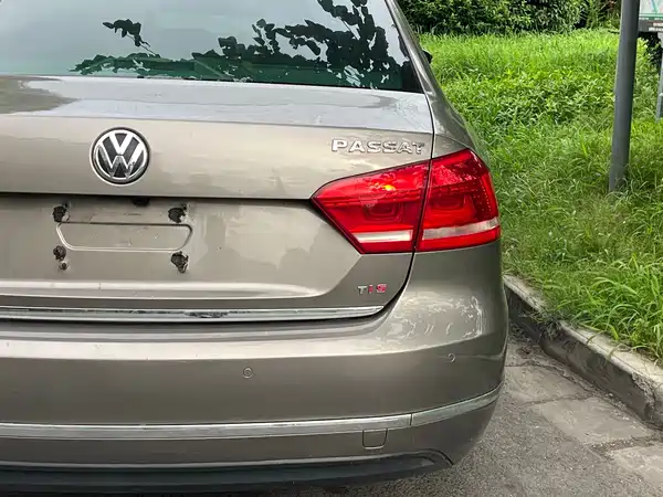 Volkswagen Passat 2011
