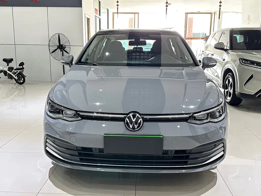 Volkswagen Golf 2024
