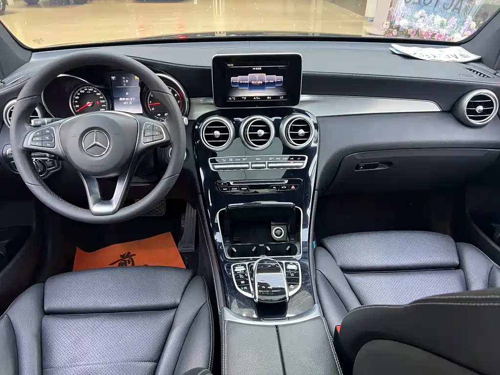 Mercedes-Benz GLC 2016 — фото 11