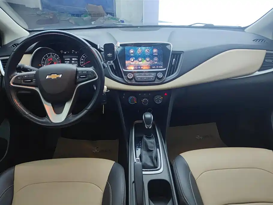 Chevrolet Cruze 2022 — фото 12
