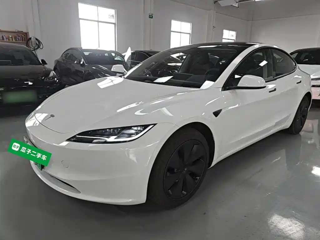 Tesla Model 3 2026 — фото 2