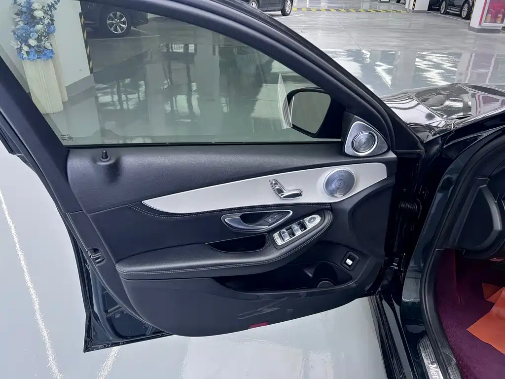 Mercedes-Benz C-Class 2020 — фото 8