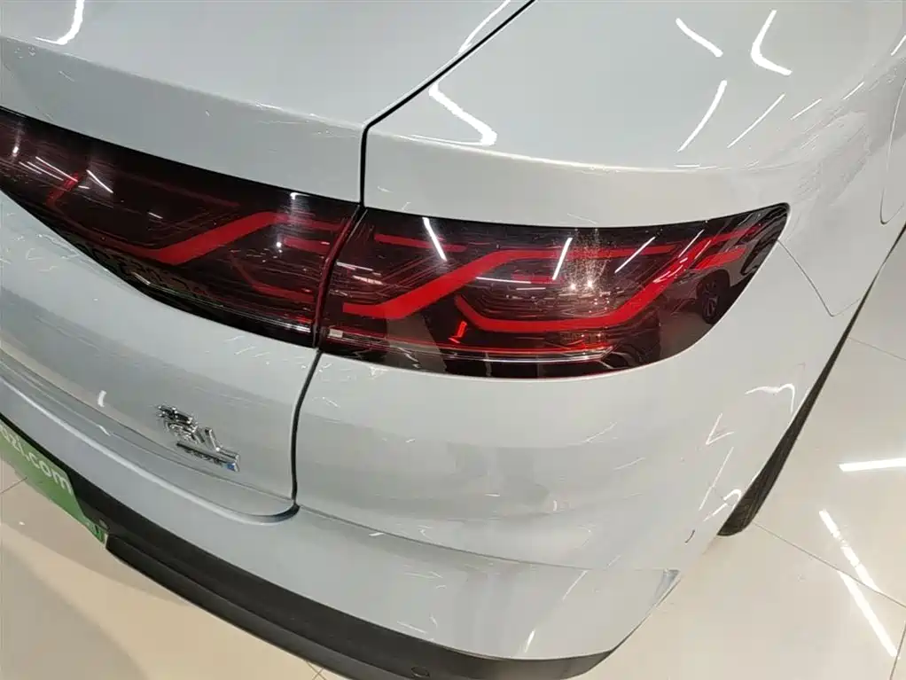 BYD Qin L 2025 — фото 8