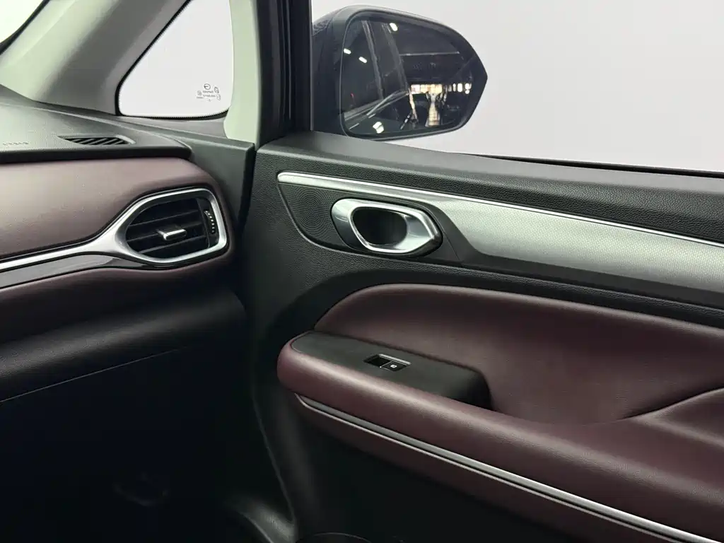GAC Trumpchi M6 2021 — фото 13