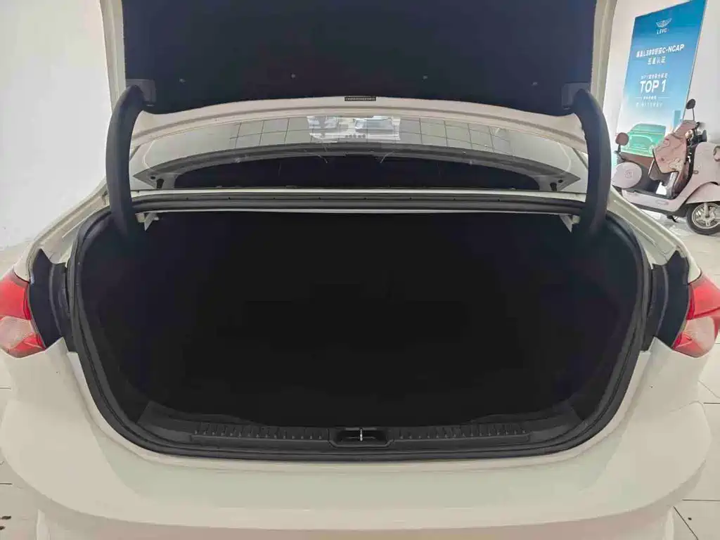 Ford Focus 2020 — фото 14