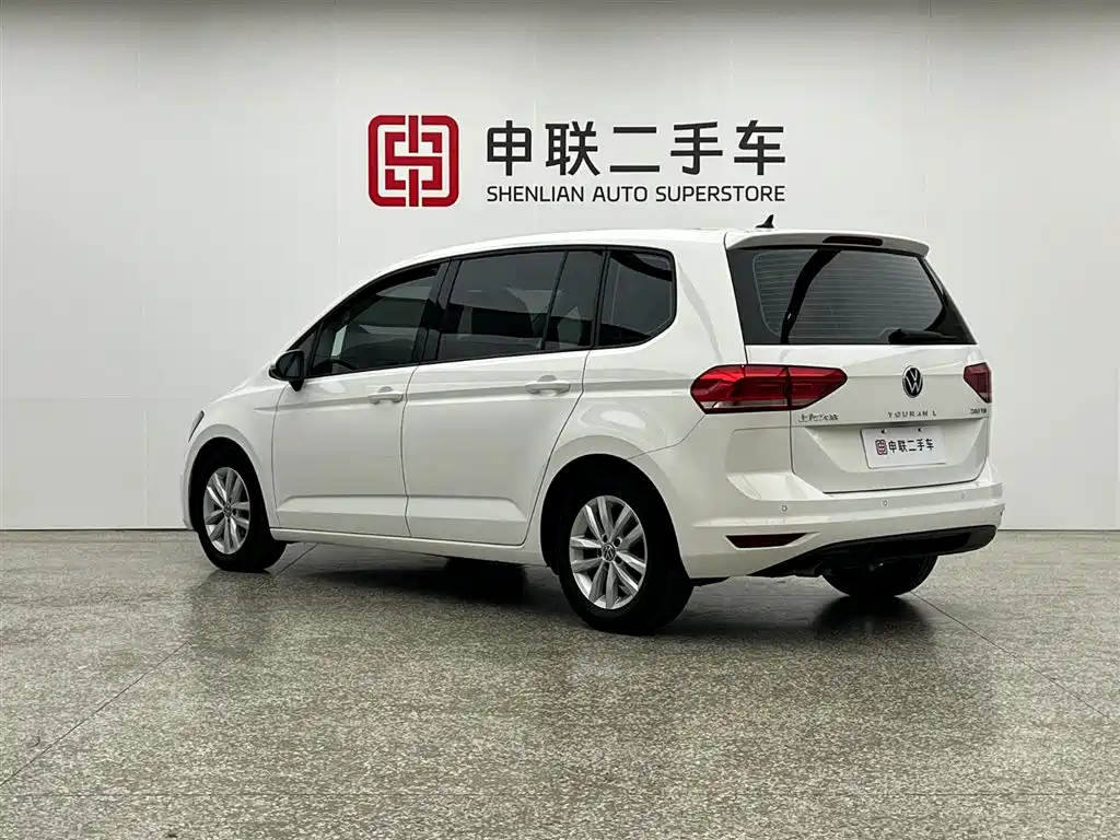 Volkswagen Touran 2021 — фото 9