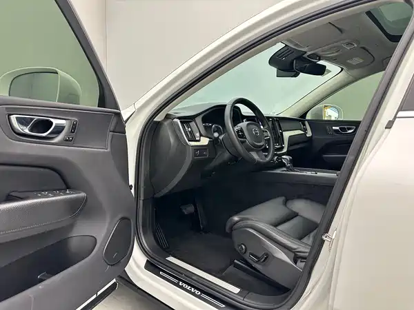 Volvo XC60 2021