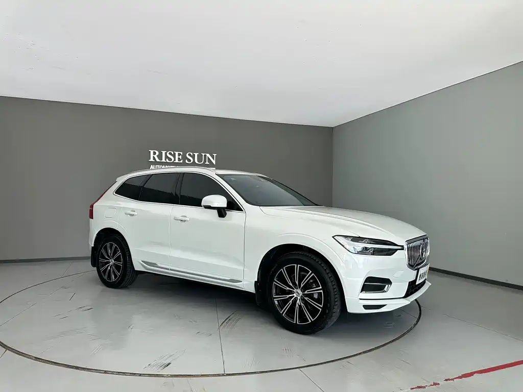 Volvo XC60 2021 — фото 3