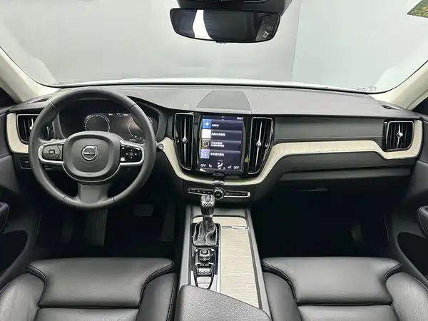 Volvo XC60 2021