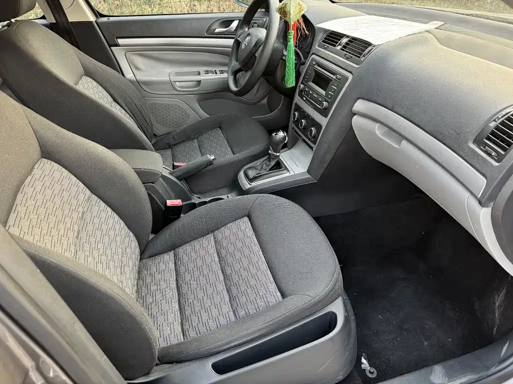 Skoda Octavia 2014 — фото 11