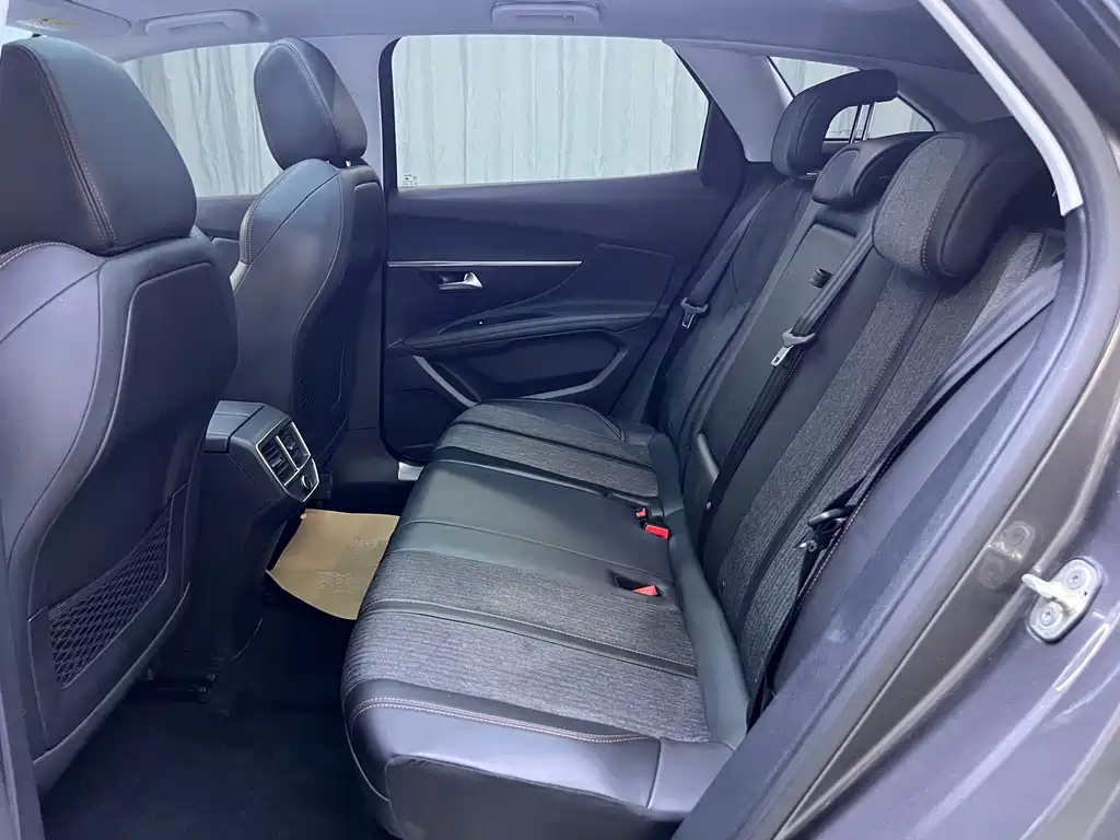 Peugeot 4008 2017 — фото 17