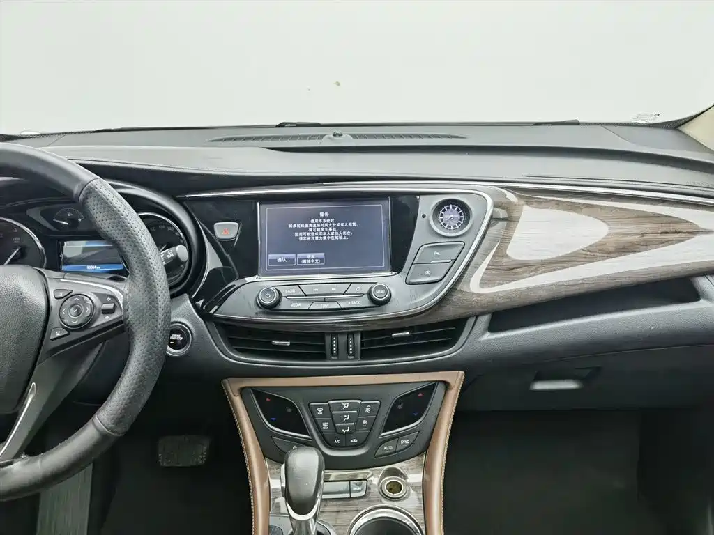 Buick Envision Plus 2017 — фото 12