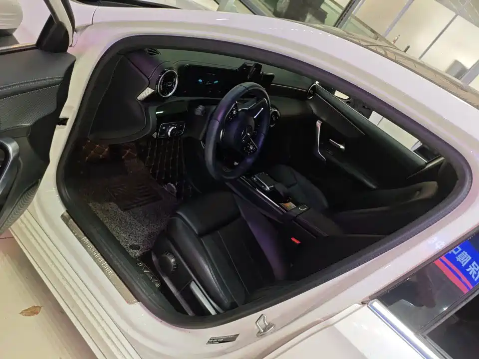 Mercedes-Benz A-Class 2023 — фото 7