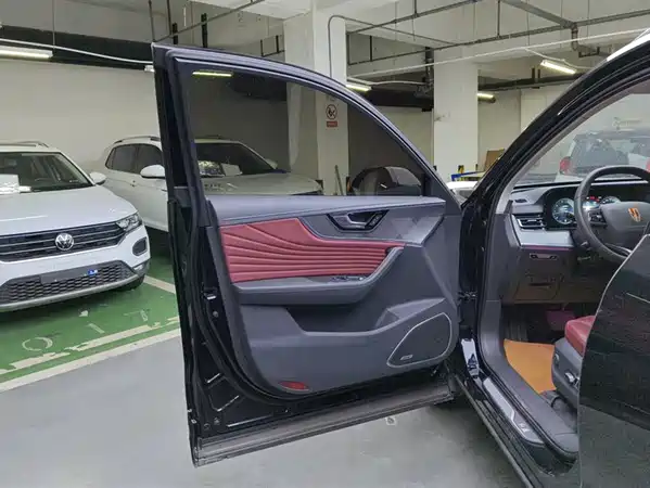 Hongqi HS5 2023