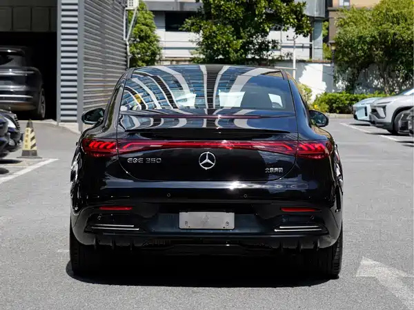 Mercedes-Benz EQE 2025