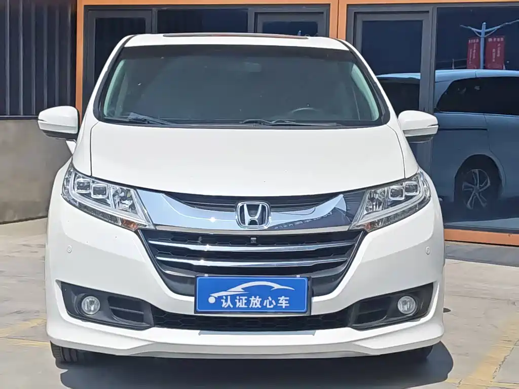 Honda Odyssey 2017 — фото 12