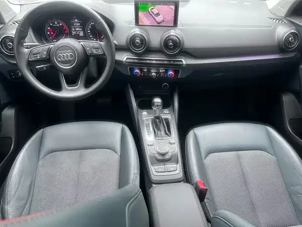 Audi Q2L 2021