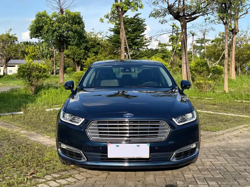 Ford Taurus 2019 — фото 2