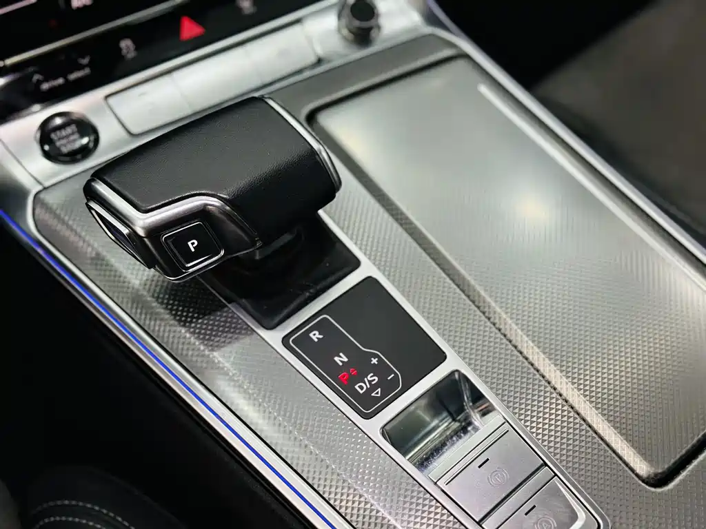 Audi A6L 2023 — фото 14