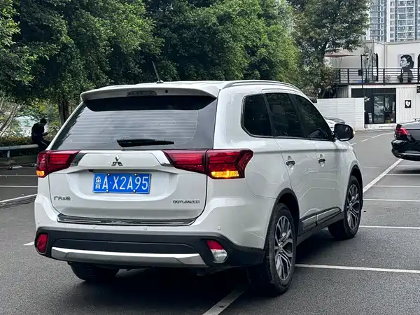 Mitsubishi Outlander 2018