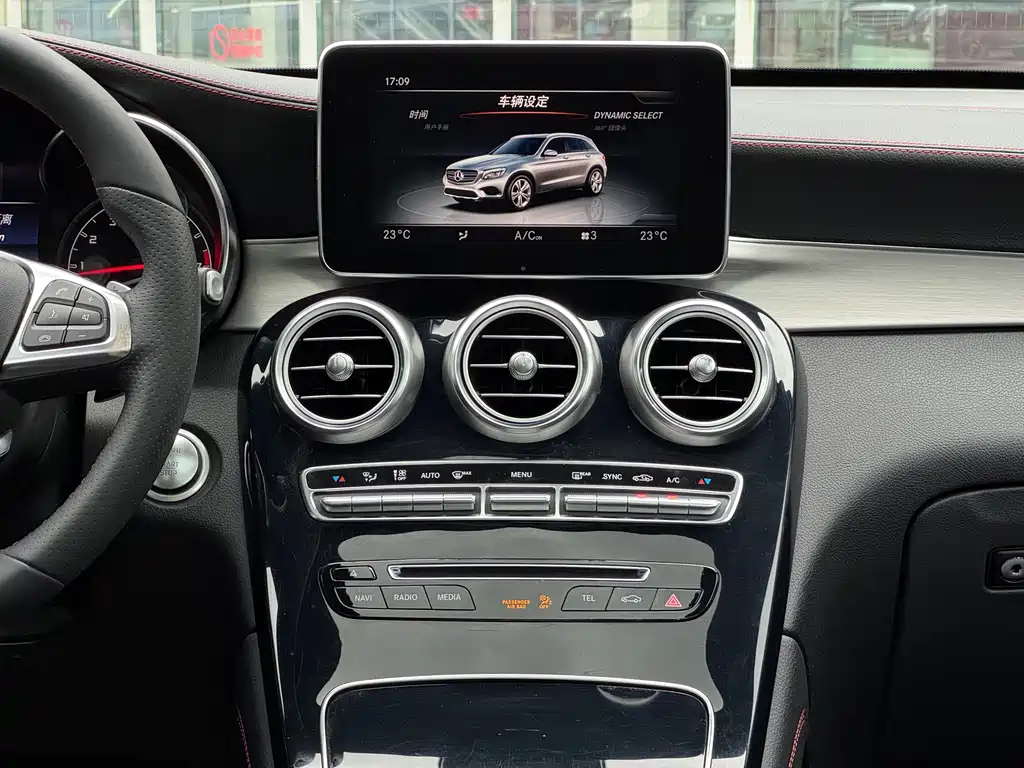 Mercedes-Benz GLC AMG 2019 — фото 20
