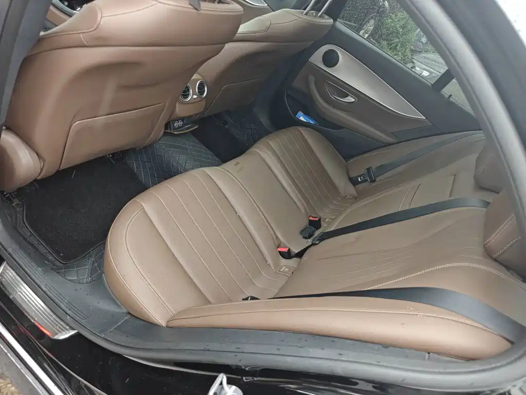 Mercedes-Benz E-Class 2020 — фото 10