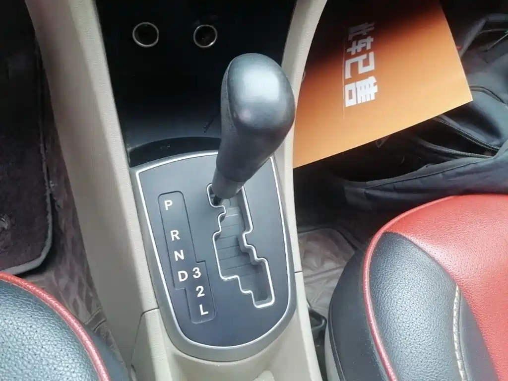 Hyundai Verna 2015 — фото 14
