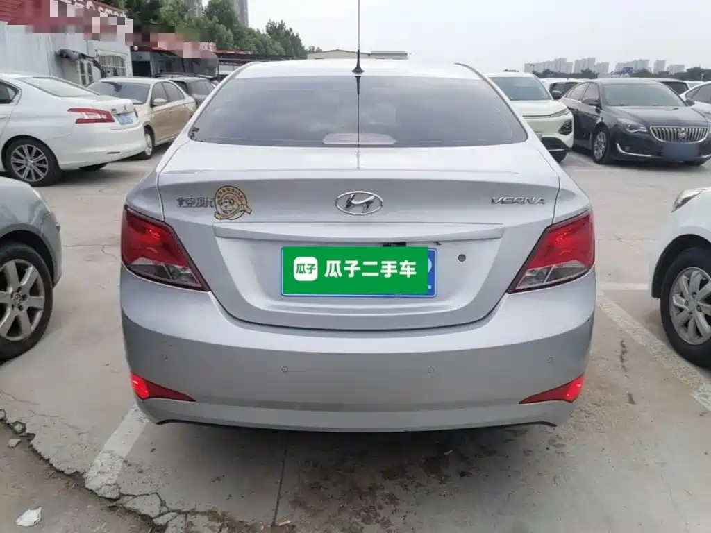 Hyundai Verna 2015