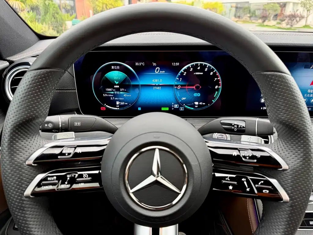 Mercedes-Benz E-Class New Energy 2022 — фото 18