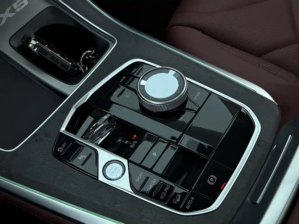 BMW X5 2025 — фото 12