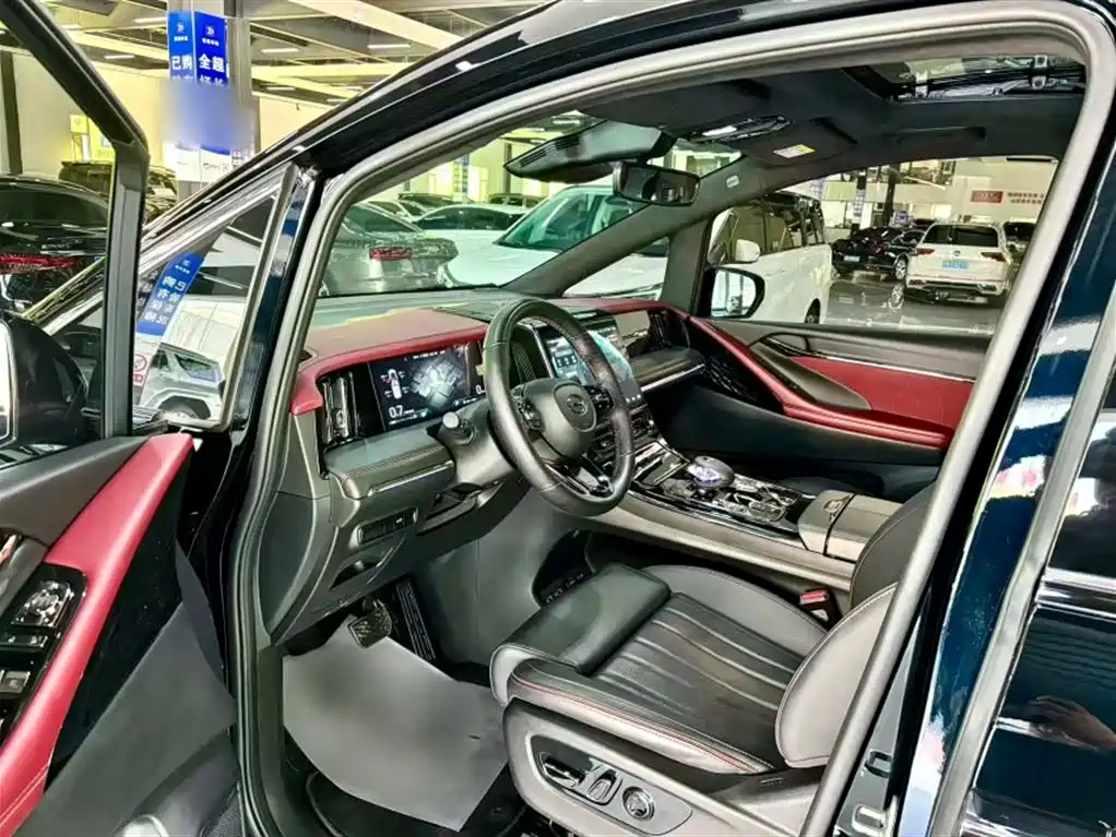 GAC Motor Trumpchi M8 2024 — фото 17