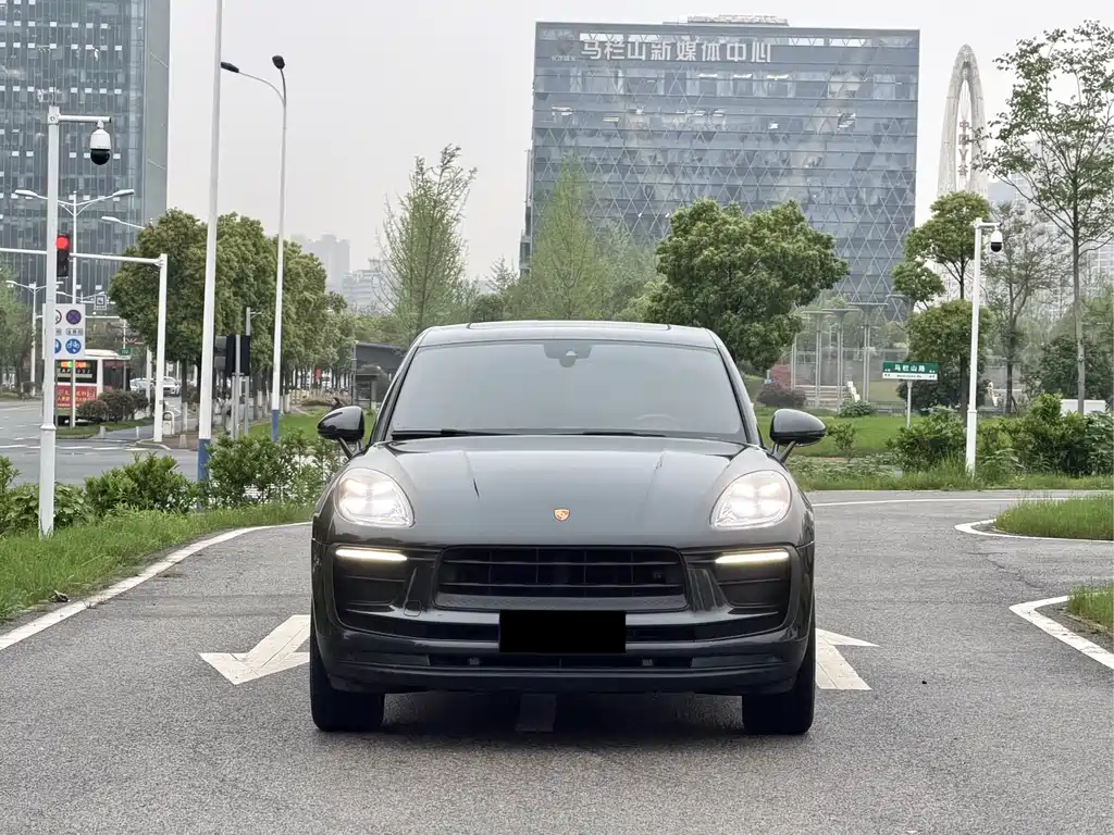Porsche Macan 2023 — фото 2