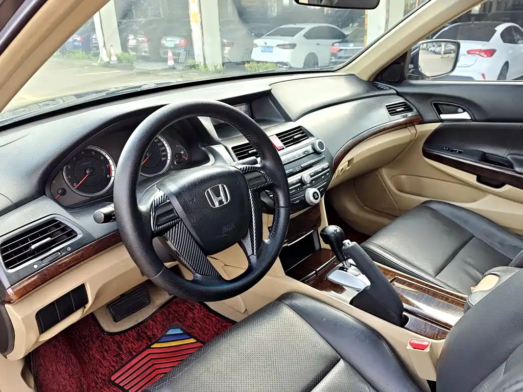 Honda Accord 2013 — фото 31