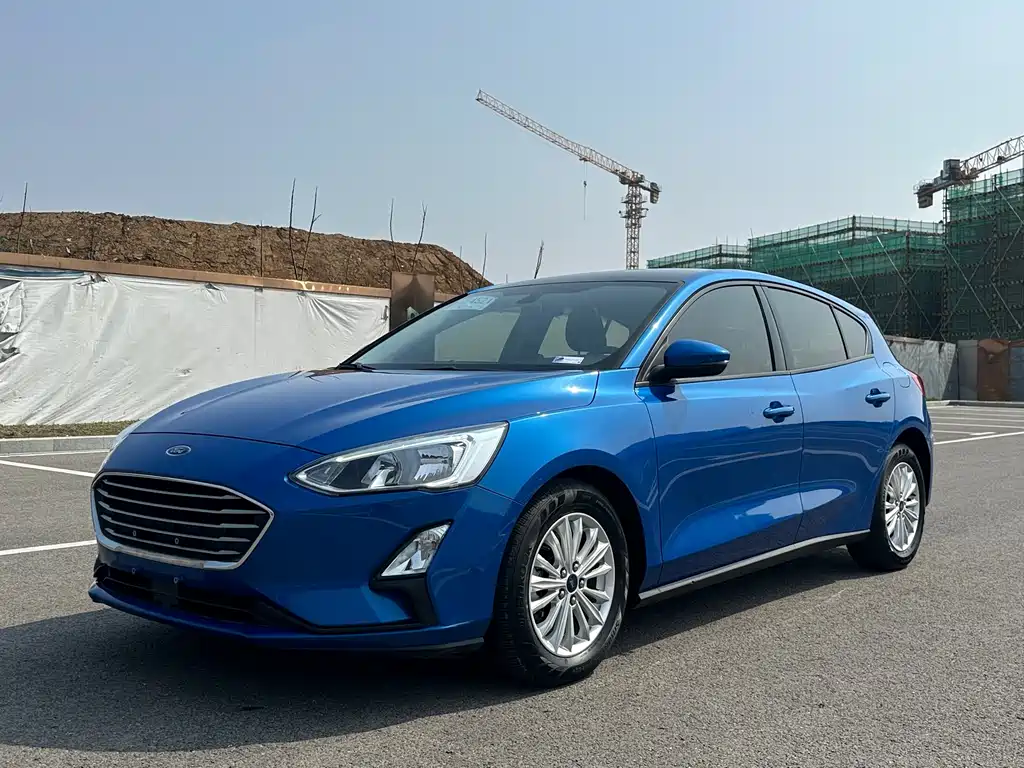 Ford Focus 2019 — фото 1