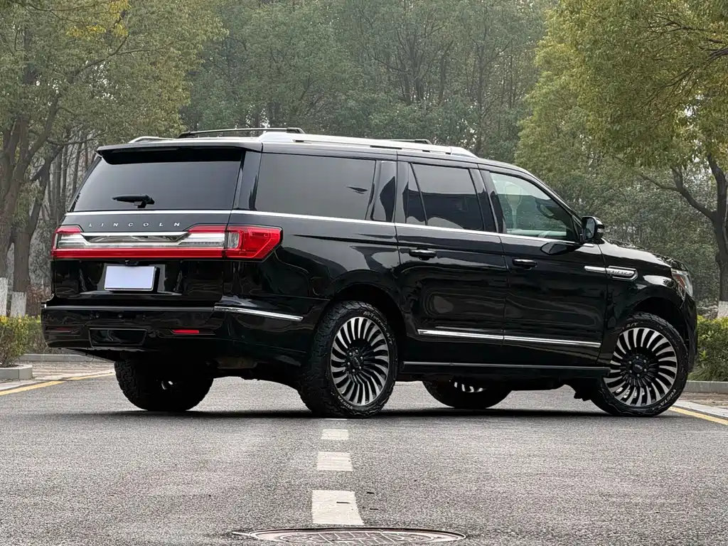 Lincoln Navigator 2022 — фото 5