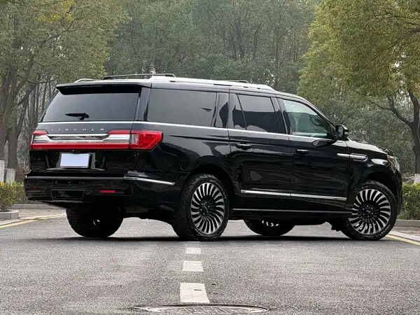 Lincoln Navigator 2022
