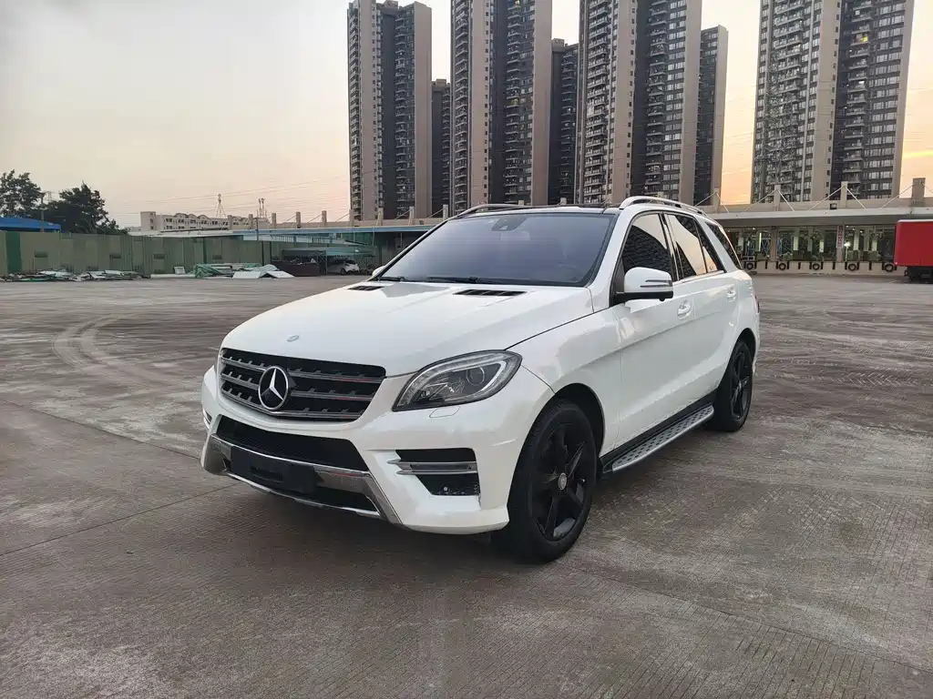 Mercedes-Benz M-Class 2015