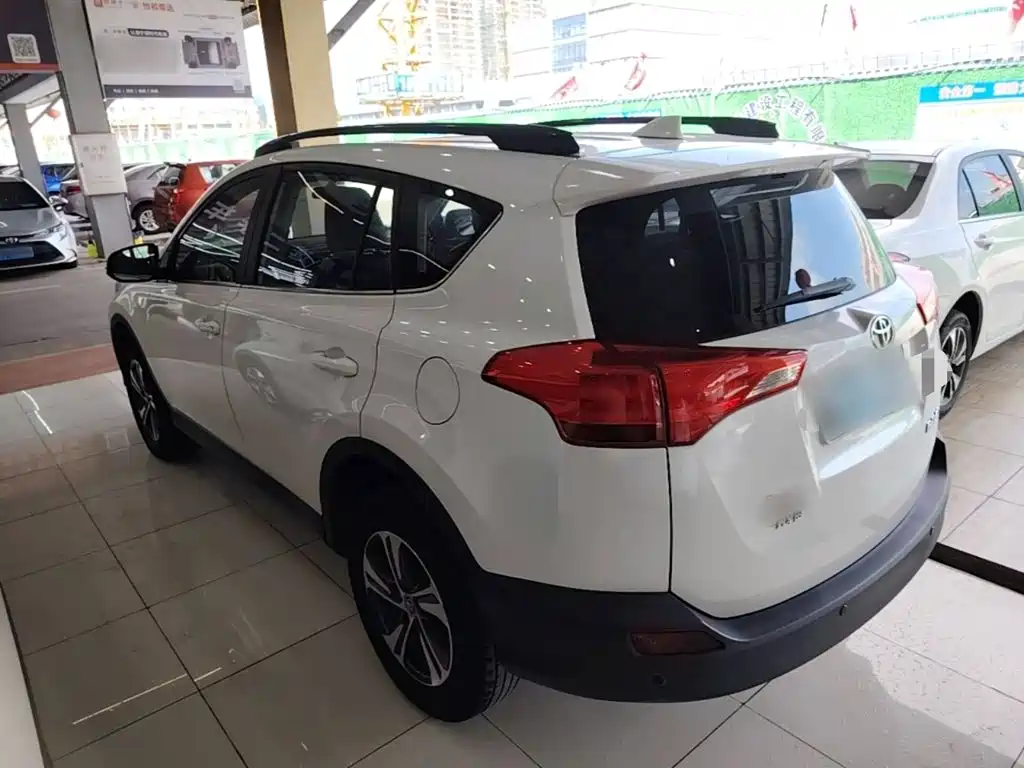 Toyota RAV4 2016