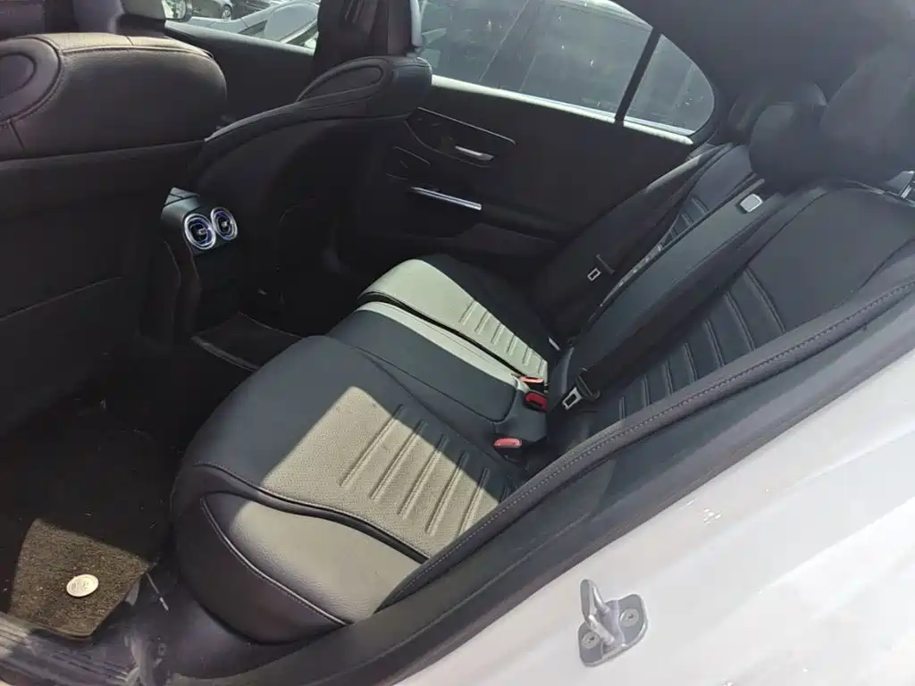 Mercedes-Benz C-Class 2024 — фото 17