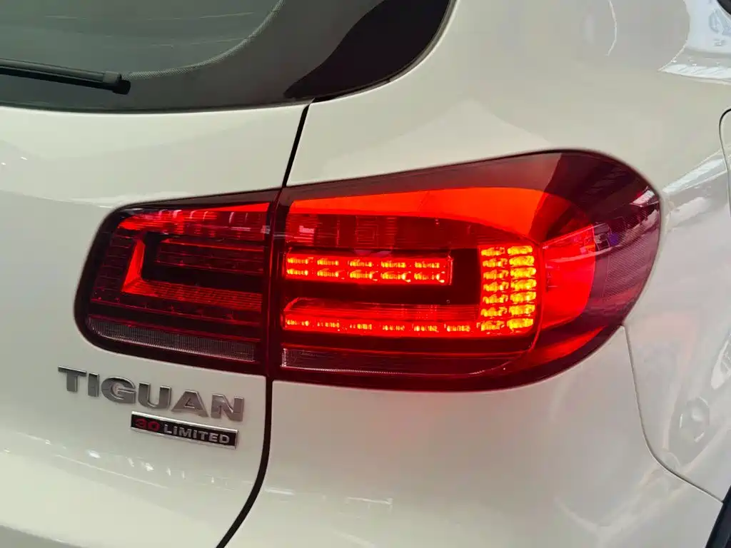 Volkswagen Tiguan 2015 — фото 12